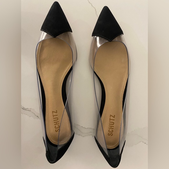 Shutz Flats - Picture 2 of 3